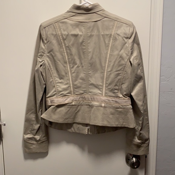 Light brown/tan jacket from WHBM. Size 6 - Picture 3 of 9